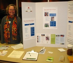 gwen-at-2010-seedswap-sm